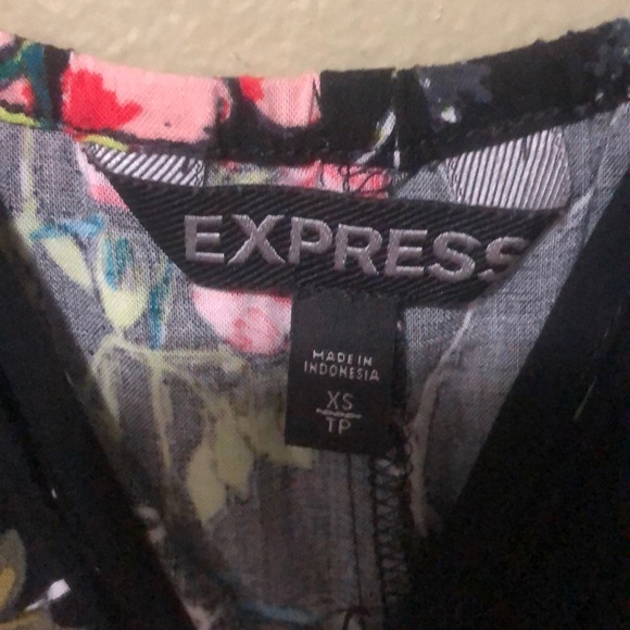 Express Romper - Picture 2 of 2